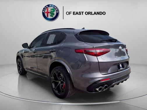 Vesuvio Gray Metallic 2022 Alfa Romeo Stelvio Quadrifoglio