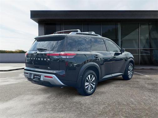 2024 Nissan Pathfinder SL FWD