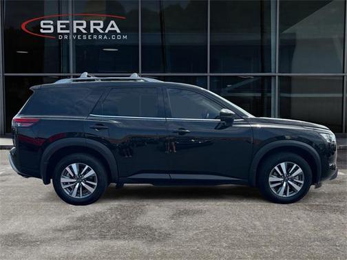 2024 Nissan Pathfinder SL FWD