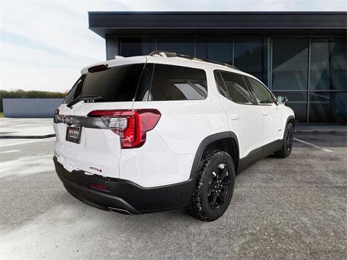 2023 GMC Acadia AWD AT4