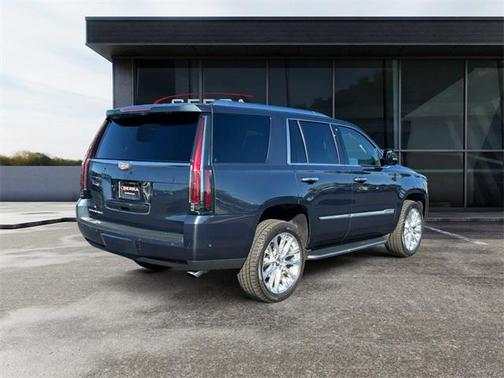2020 Cadillac Escalade Luxury