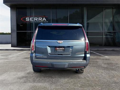 2020 Cadillac Escalade Luxury