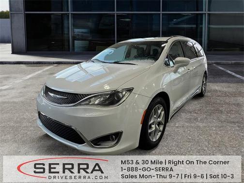 2017 Chrysler Pacifica Touring-L