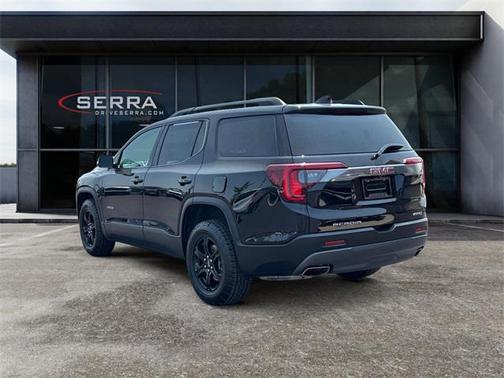 2023 GMC Acadia AWD AT4