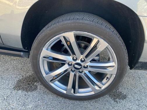2025 Cadillac Escalade ESV Sport