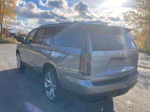 2025 Cadillac Escalade ESV Sport