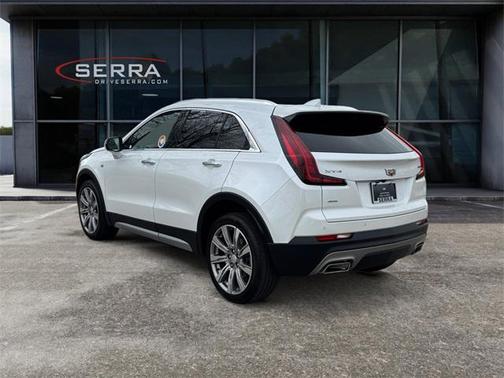 2022 Cadillac XT4 Premium Luxury