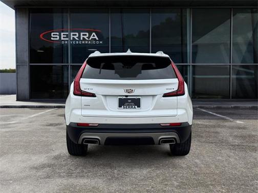 2022 Cadillac XT4 Premium Luxury