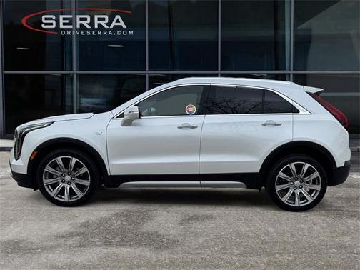 2022 Cadillac XT4 Premium Luxury