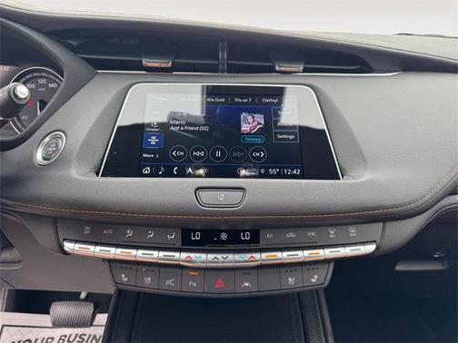 2022 Cadillac XT4 Premium Luxury