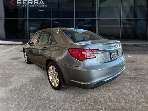 2013 Chrysler 200 Touring