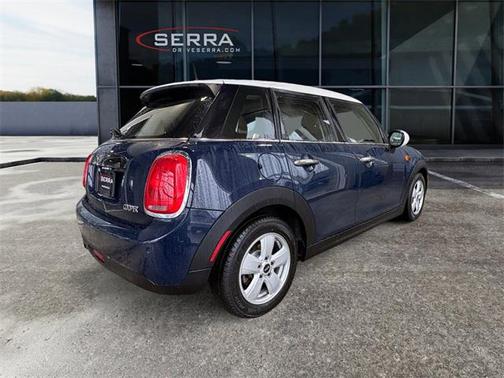 2017 MINI Hardtop Cooper
