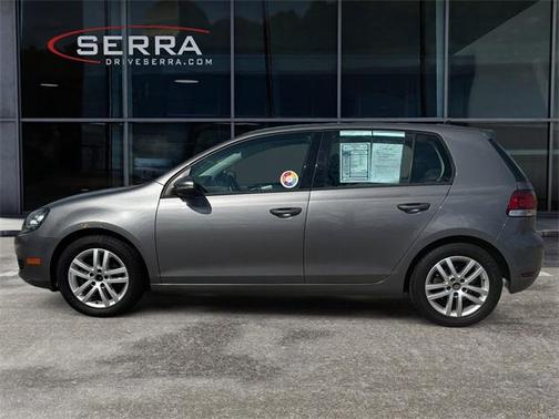 2010 Volkswagen Golf 4-Door