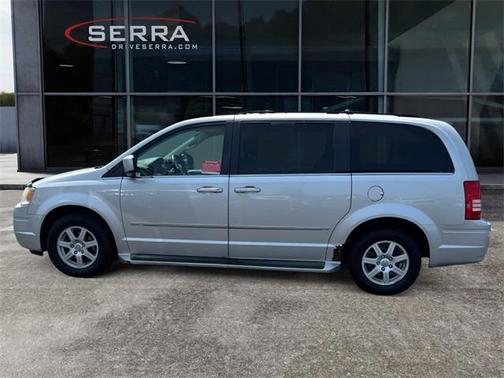 2010 Chrysler Town & Country Touring