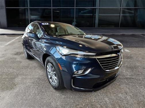 2023 Buick Enclave Essence AWD