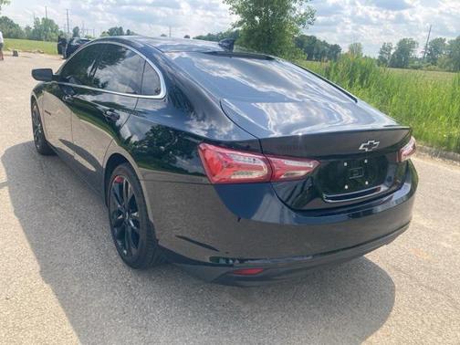 2022 Chevrolet Malibu FWD LT
