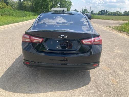 2022 Chevrolet Malibu FWD LT