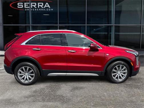 2022 Cadillac XT4 Premium Luxury