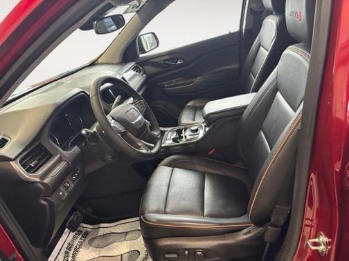 2023 GMC Acadia AWD AT4