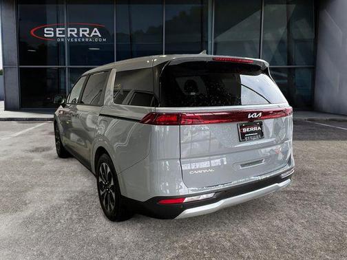 2024 Kia Carnival EX