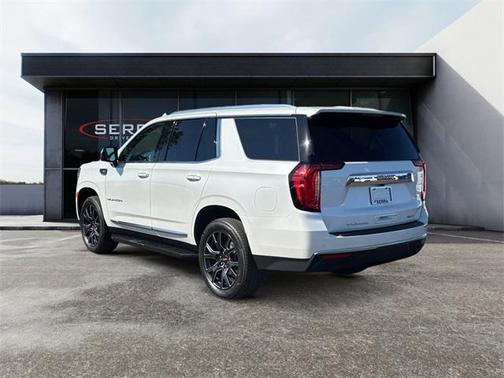 2024 GMC Yukon SLT