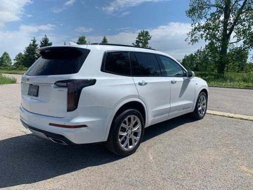 Photo 4 of 34 of 2020 Cadillac XT6 Sport AWD
