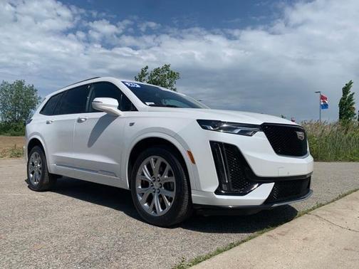 Photo 3 of 34 of 2020 Cadillac XT6 Sport AWD