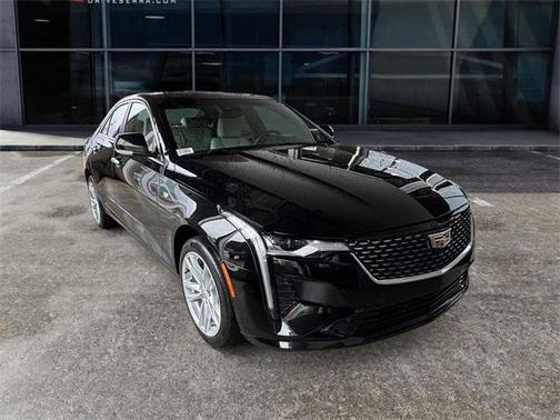 2023 Cadillac CT4 Luxury