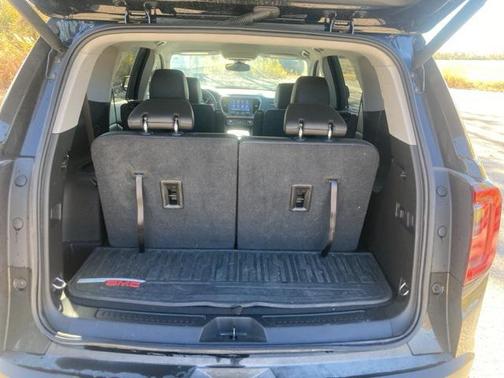 2023 GMC Acadia AWD AT4