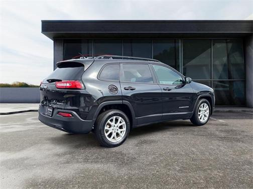 2016 Jeep Cherokee Sport