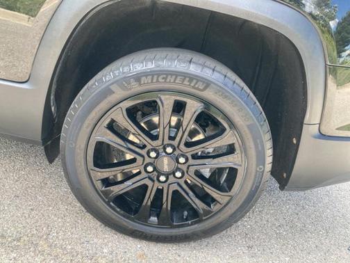 2022 GMC Acadia AWD SLE
