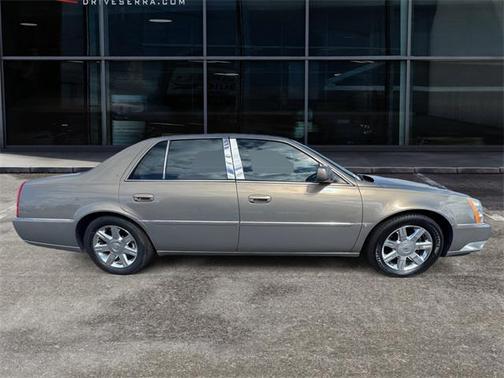 2006 Cadillac DTS Base