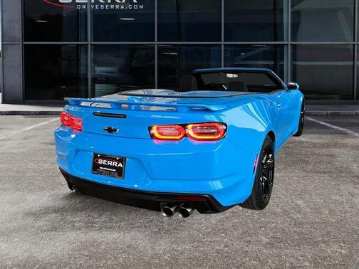 2023 Chevrolet Camaro RWD Convertible LT1