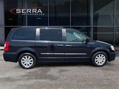 2015 Chrysler Town & Country Touring