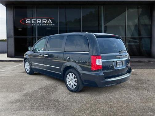 2015 Chrysler Town & Country Touring
