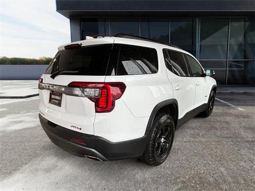 2023 GMC Acadia AWD AT4