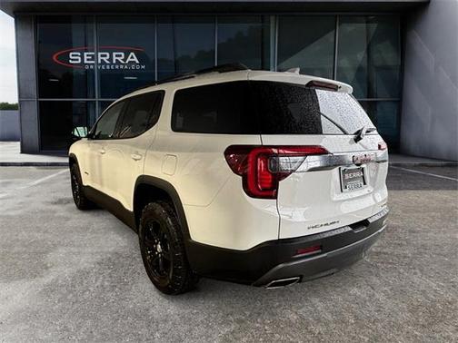 2023 GMC Acadia AWD AT4