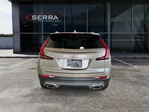 2023 Cadillac XT4 Premium Luxury