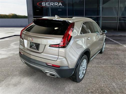 2023 Cadillac XT4 Premium Luxury