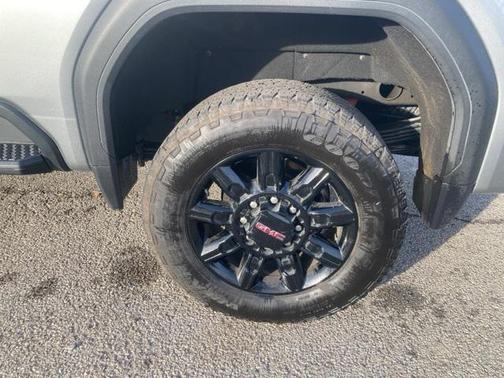 2025 GMC Sierra 2500 AT4