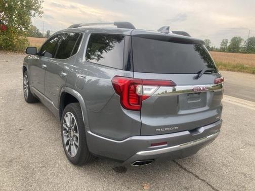 2022 GMC Acadia Denali