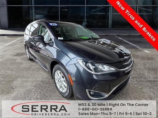 2020 Chrysler Pacifica Touring L
