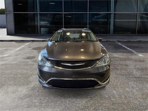 2019 Chrysler Pacifica Touring-L Plus