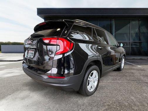 Ebony Twilight Metallic 2021 GMC Terrain SLE