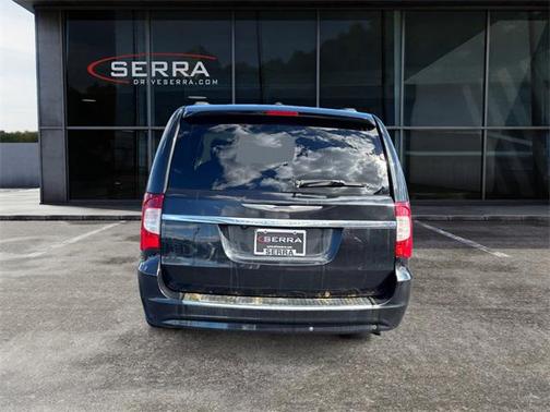 2015 Chrysler Town & Country Touring-L