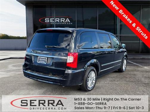2015 Chrysler Town & Country Touring-L