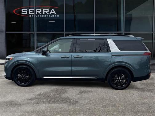 2023 Kia Carnival SX