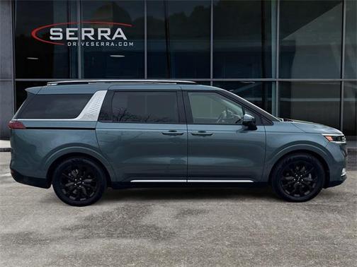 2023 Kia Carnival SX