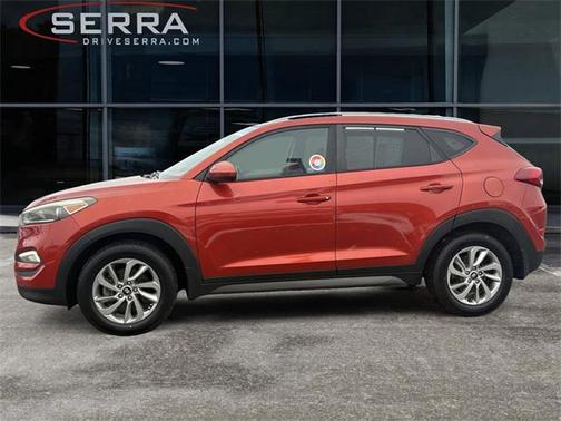2016 Hyundai TUCSON SE