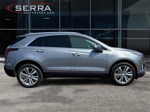 2022 Cadillac XT5 Premium Luxury